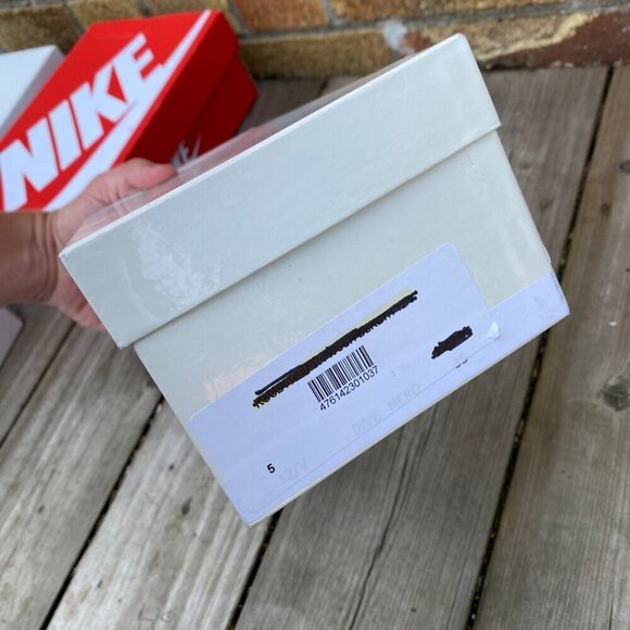 Vintage Stuart Weitzman Womens Pump Size 6 Black Satin High Heels - Picture 2 of 13